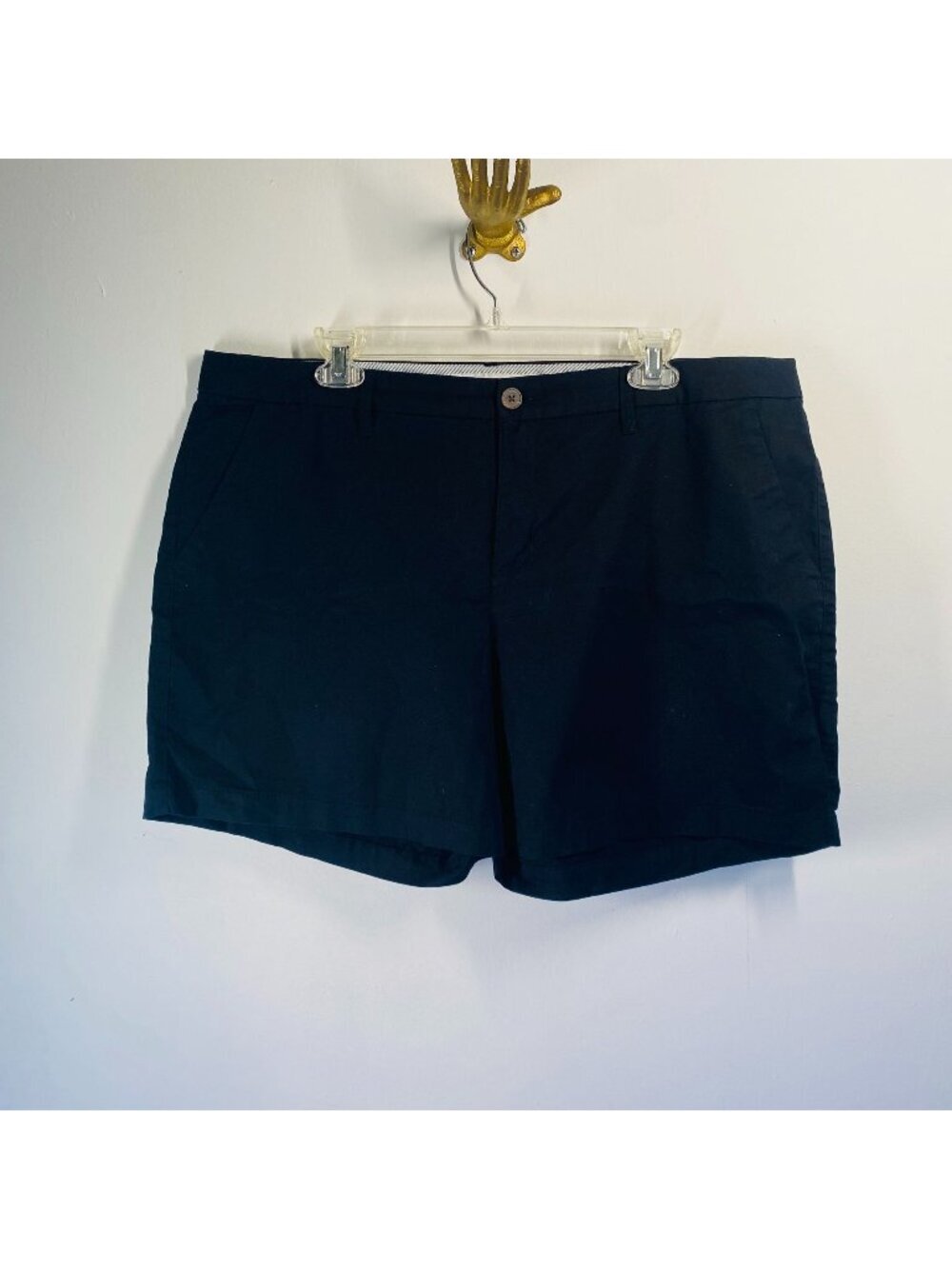 Old Navy Women's Everyday Black Shorts 5" Inseam Size 16